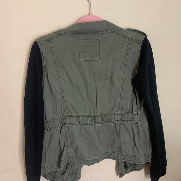 Jacket - Picture 4 of 5